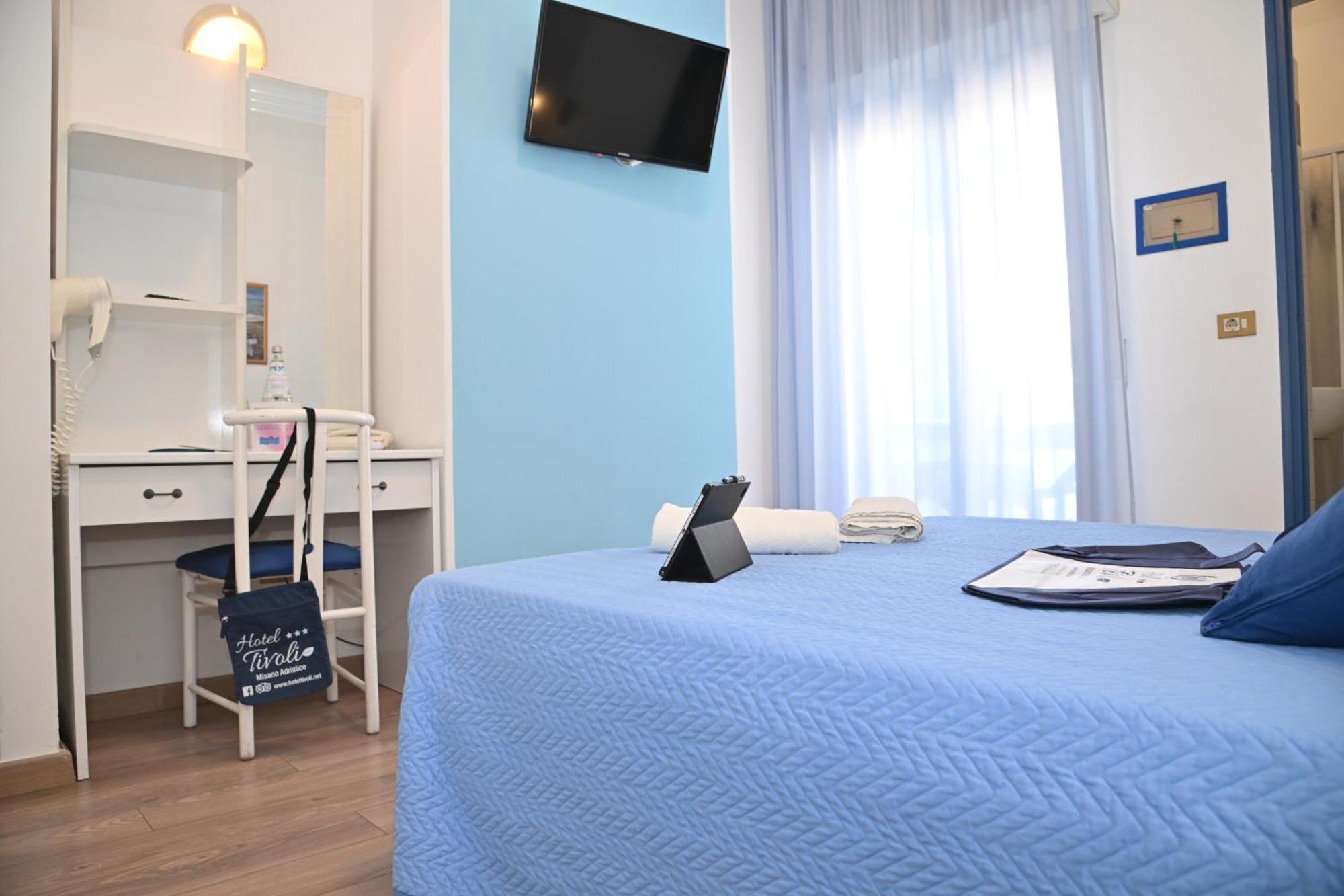 Hotel Tivoli Мисано Адриатико Екстериор снимка
