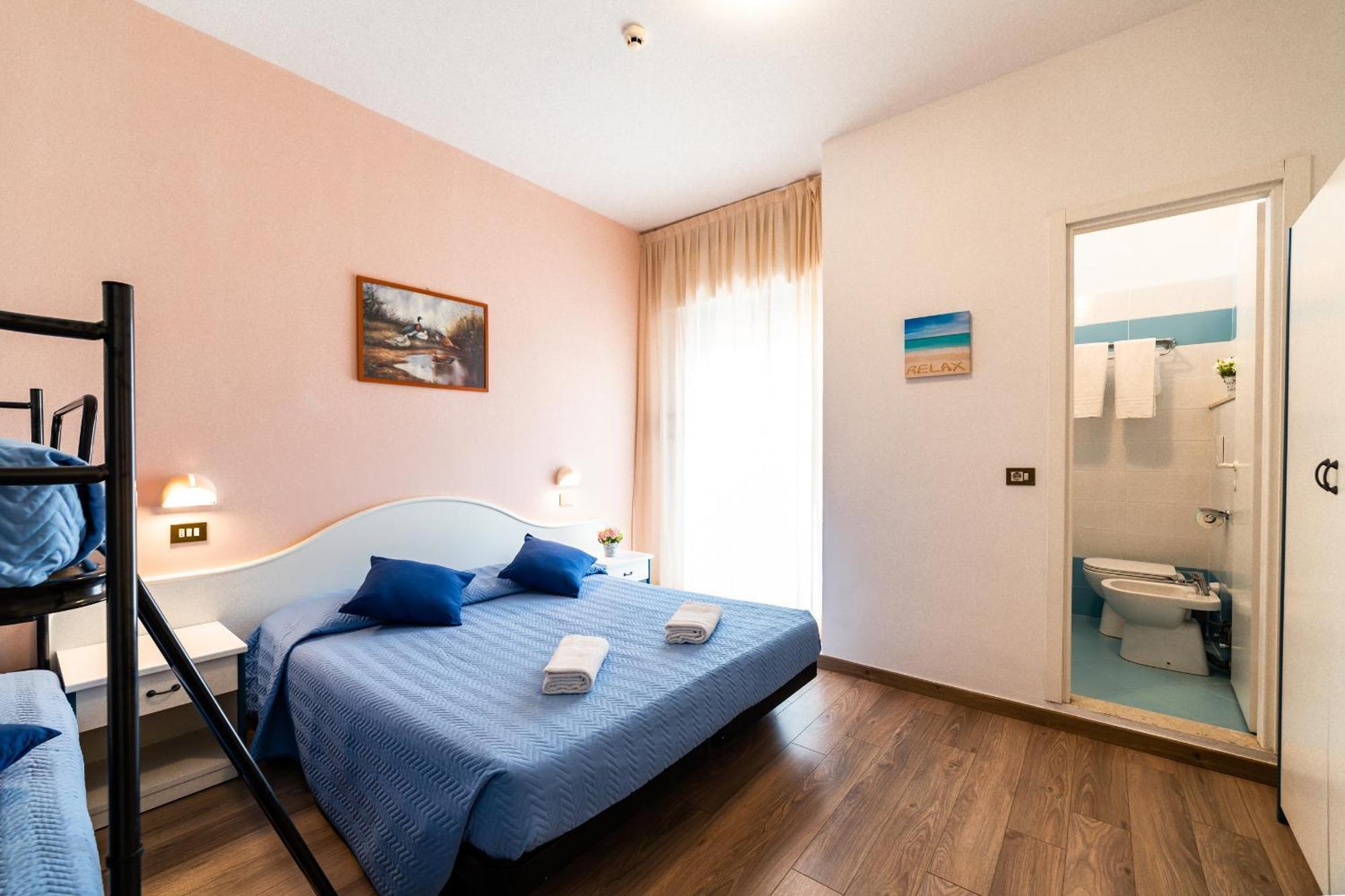 Hotel Tivoli Мисано Адриатико Екстериор снимка